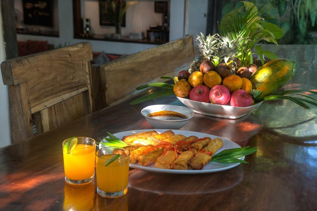 Villa Istimewa Seminyak Buitenkant foto